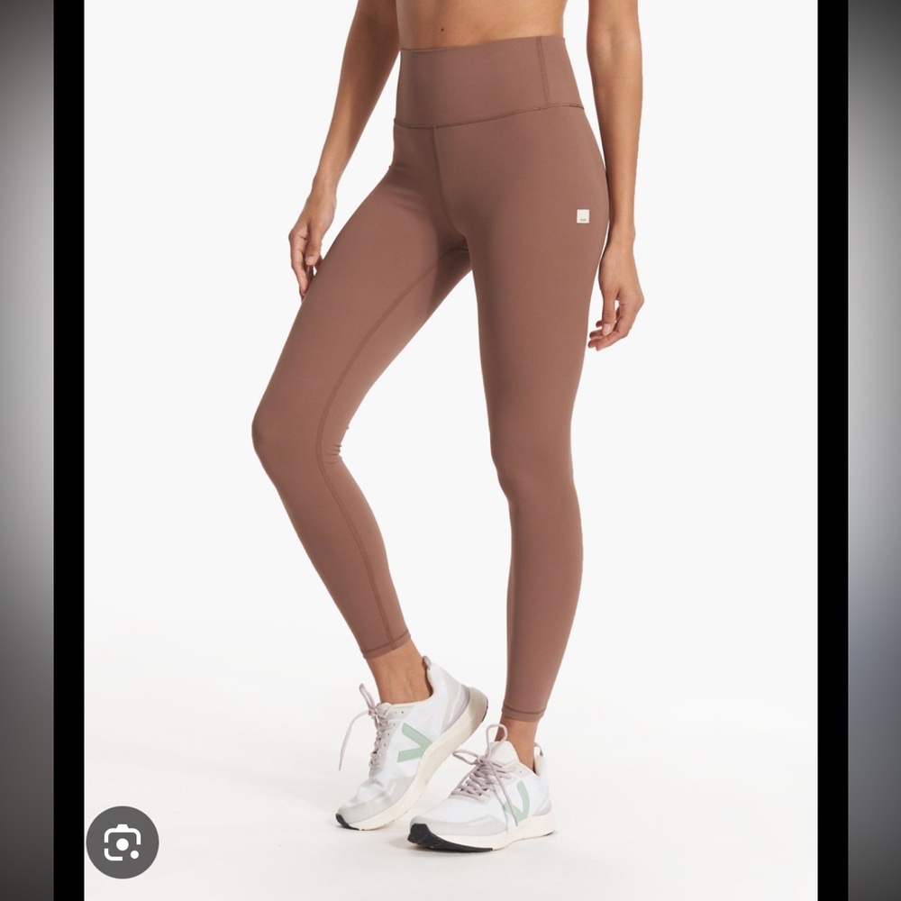NWOT Vuori BlissBlend NWT Legging in Almond Brown